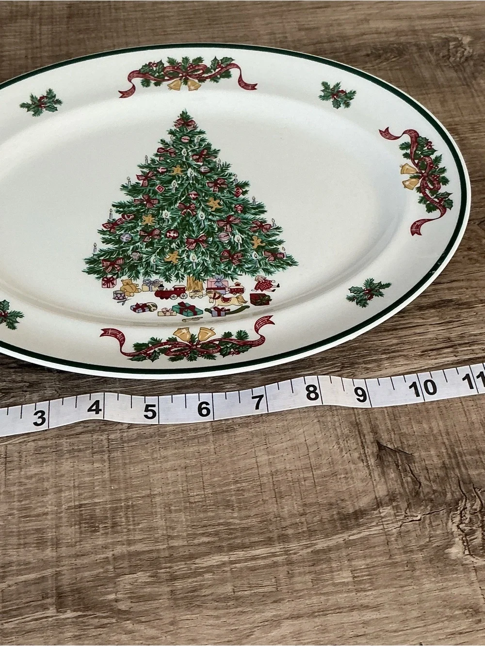 Johnson Brothers Christmas Tree Oval Serving Platter - White, Green, Red, Gold